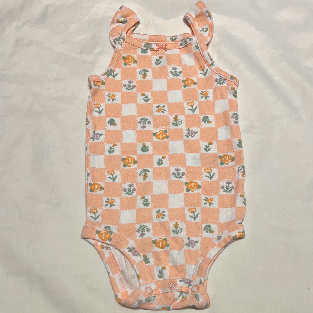 “Bundle 10/$13” Carter's 9 month Peach and White Baby girl bodysuit short sleeve